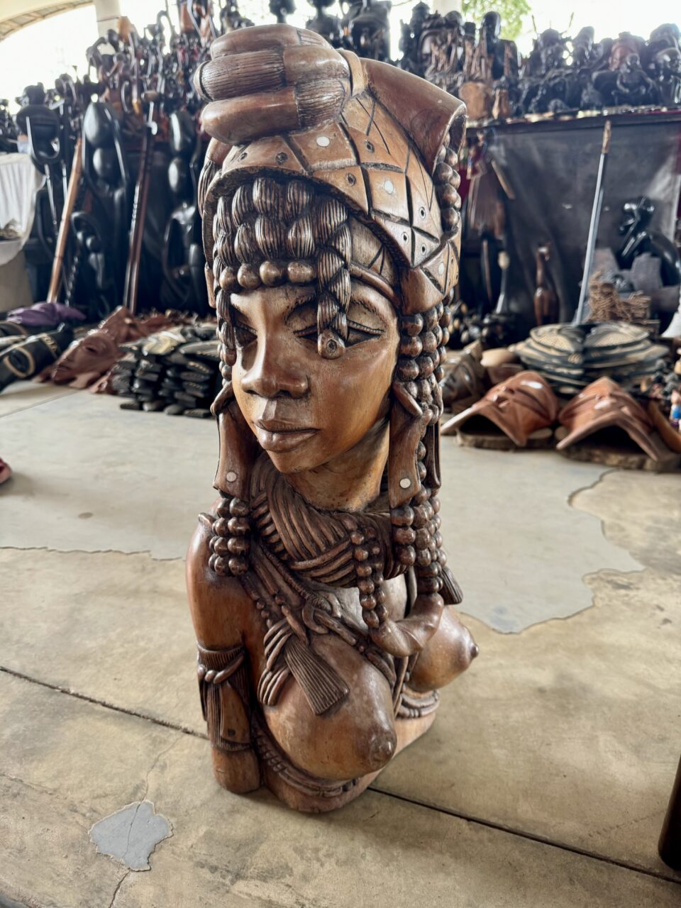 unbezahlbarer Eyecatcher auf dem Kunsthandwerksmarkt in Luanda